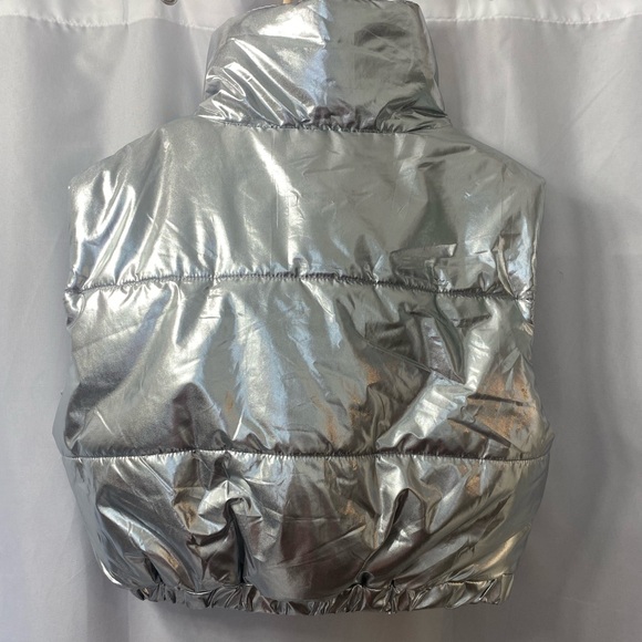 Bikercore Cropped Silver Puffer Vest - Picture 3 of 7